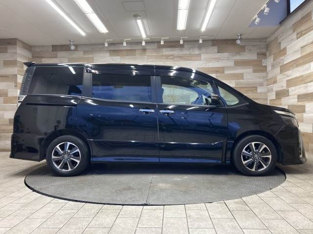 トヨタ&nbsp;ヴォクシーの画像17