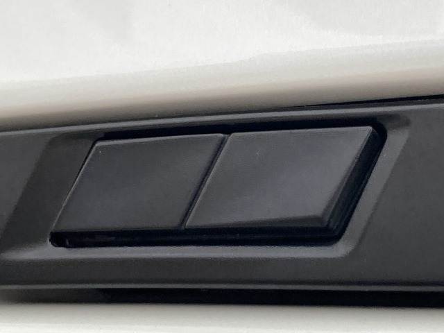 トヨタ ノアハイブリッドの画像9