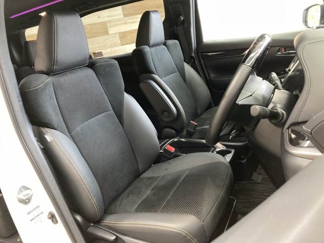 トヨタ ヴェルファイアの画像11