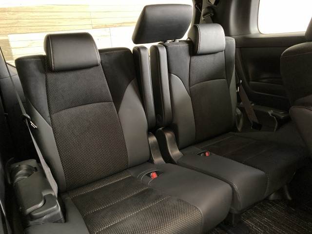 トヨタ ヴェルファイアの画像13