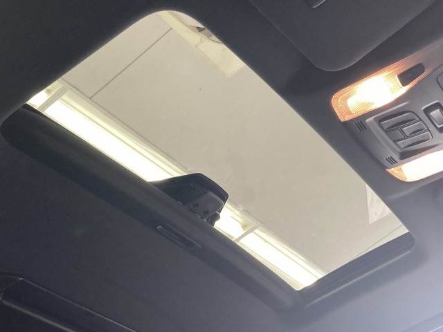 トヨタ ヴェルファイアの画像6