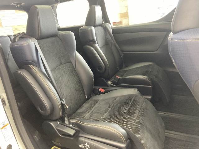 トヨタ ヴェルファイアの画像12