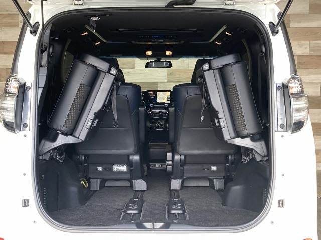 トヨタ ヴェルファイアの画像14