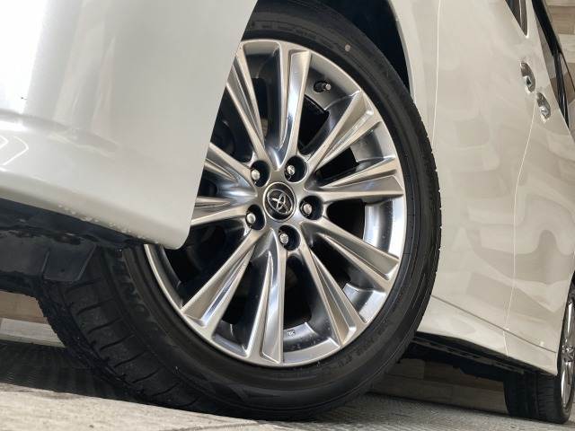 トヨタ ヴェルファイアの画像19