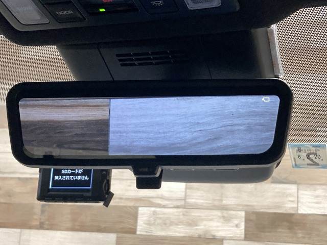 トヨタ&nbsp;ヴォクシーハイブリッドの画像8