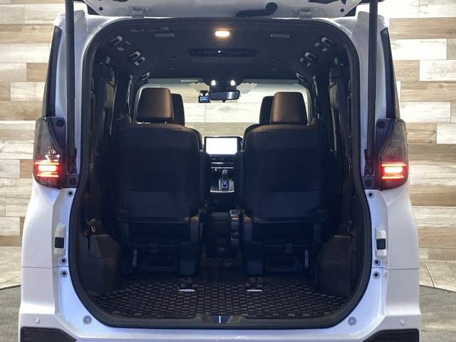 トヨタ&nbsp;ヴォクシーハイブリッドの画像14