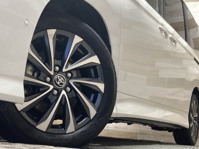 トヨタ&nbsp;ヴォクシーハイブリッドの画像19