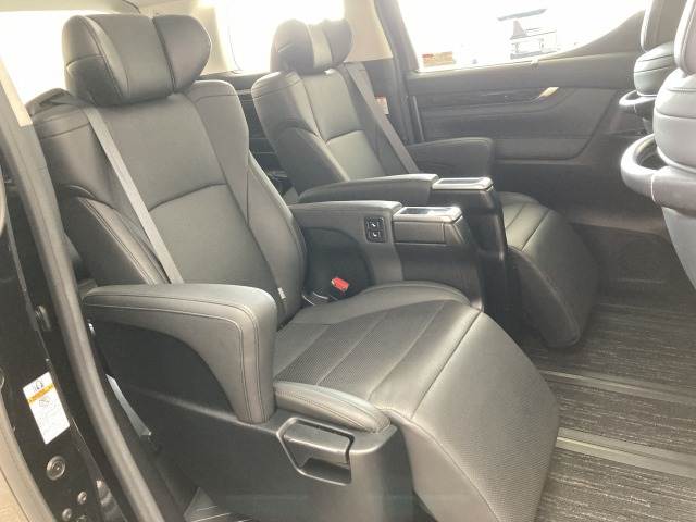 トヨタ&nbsp;ヴェルファイアの画像12