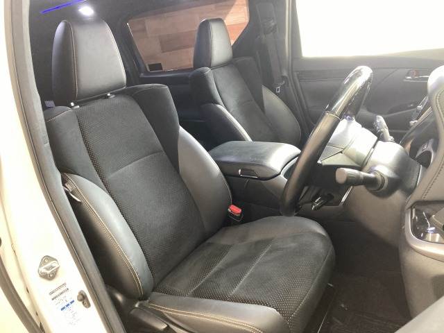 トヨタ&nbsp;アルファードハイブリッドの画像11