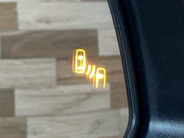 トヨタ&nbsp;ヴォクシーハイブリッドの画像8