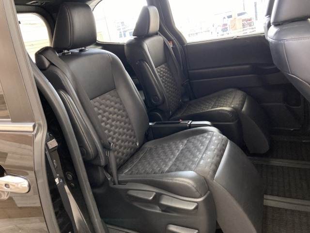 トヨタ&nbsp;ヴォクシーハイブリッドの画像12