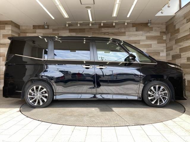 トヨタ&nbsp;ヴォクシーハイブリッドの画像17