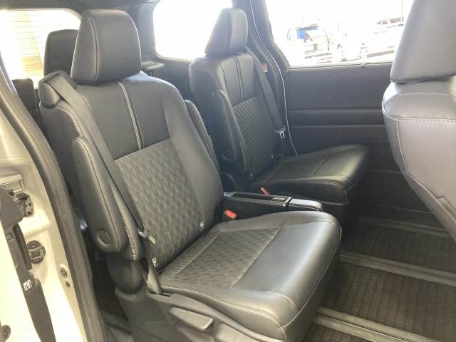 トヨタ&nbsp;ノアハイブリッドの画像12