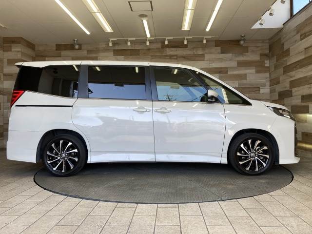 トヨタ&nbsp;ノアハイブリッドの画像17