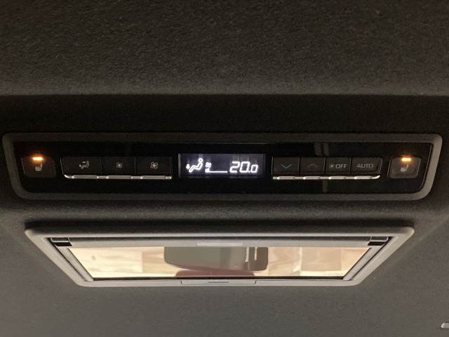 トヨタ&nbsp;ヴォクシーハイブリッドの画像10