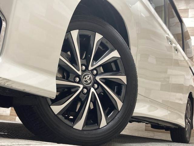 トヨタ&nbsp;ヴォクシーハイブリッドの画像19