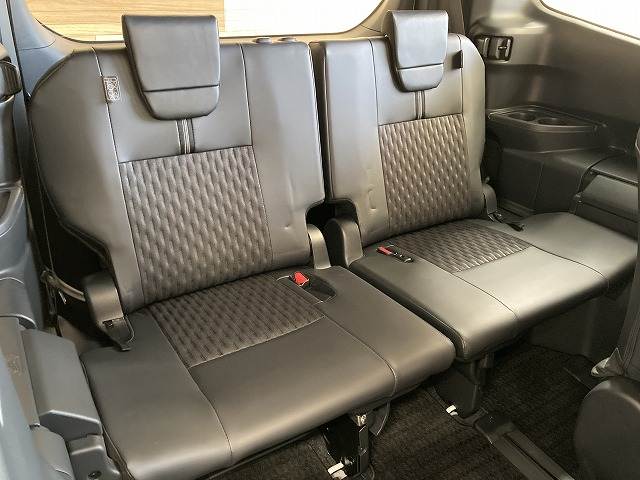 トヨタ&nbsp;ノアハイブリッドの画像13