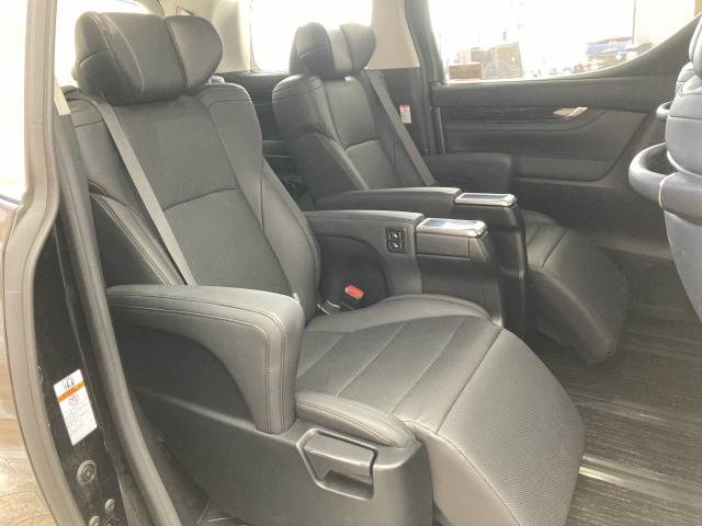 トヨタ&nbsp;アルファードの画像12