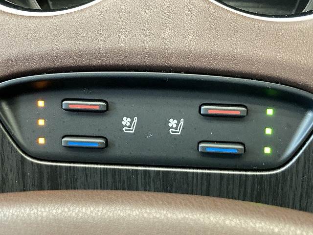 トヨタ ハリアーハイブリッドの画像10