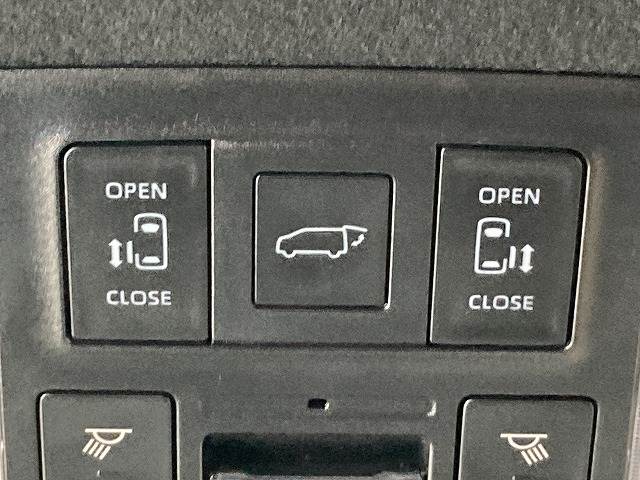 トヨタ&nbsp;ヴォクシーハイブリッドの画像8