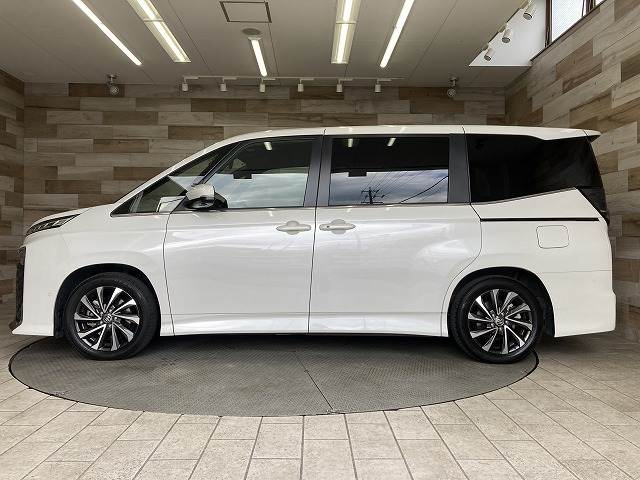 トヨタ&nbsp;ヴォクシーハイブリッドの画像16