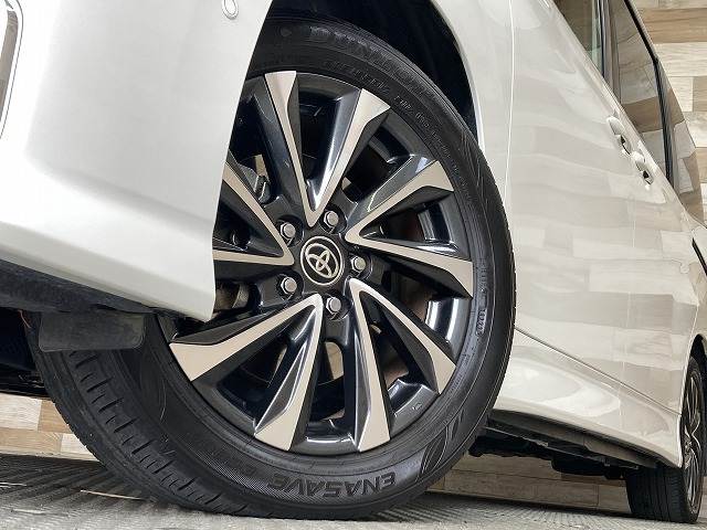 トヨタ&nbsp;ヴォクシーハイブリッドの画像19