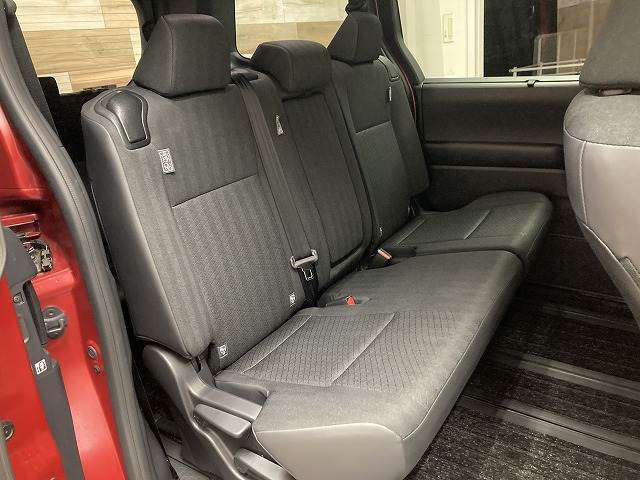 トヨタ&nbsp;ノアの画像12