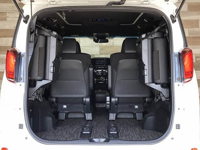 トヨタ&nbsp;アルファードの画像14