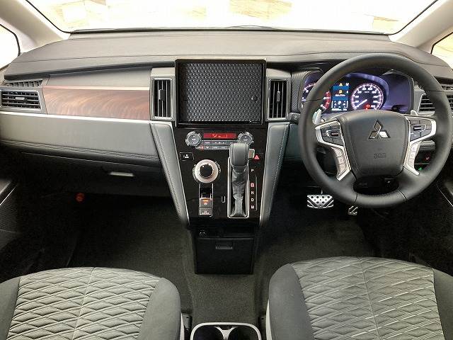 三菱&nbsp;デリカD5の画像4