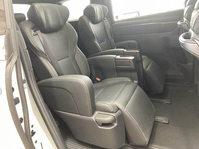 トヨタ&nbsp;アルファードの画像12