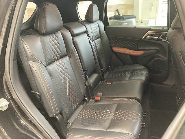 三菱 アウトランダーPHEVの画像12