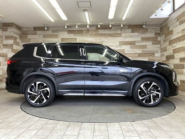 三菱 アウトランダーPHEVの画像17