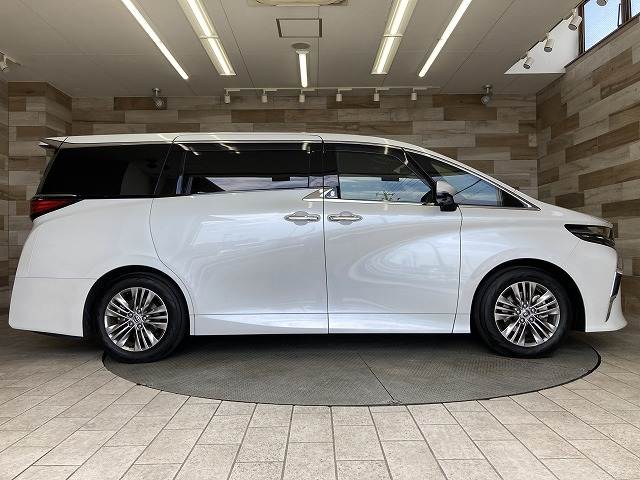 トヨタ&nbsp;アルファードハイブリッドの画像17