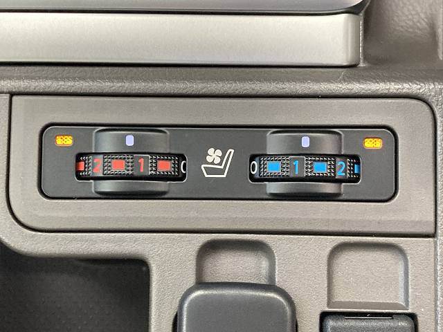トヨタ ランドクルーザープラドの画像9