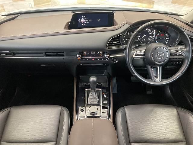 マツダCX-3020S Lパッケージ 純正ナビ/360°ビューモニター/AppleCarPlay/レザーシート/ブラインドスポットモニター/電動リアゲート/シートヒーター/ステアリングヒーター/ヘッドアップディスプレイ/シートメモリー 内装他