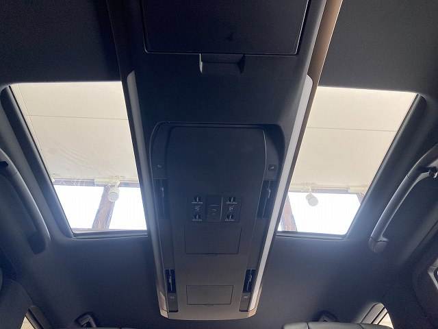 ヴェルファイアハイブリッドZ プレミア 純正ナビ/12.1型後席モニター/ムーンルーフ/AppleCarPlay/デジタルインナミラー/ブラインドスポットモニター/シートヒーターベンチレーション/両側電動スライドドア/AC100V/電動リア 内装他