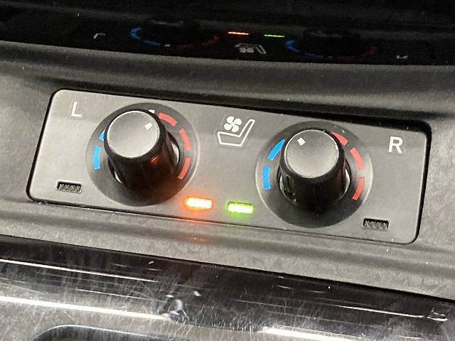 トヨタ アルファードの画像9