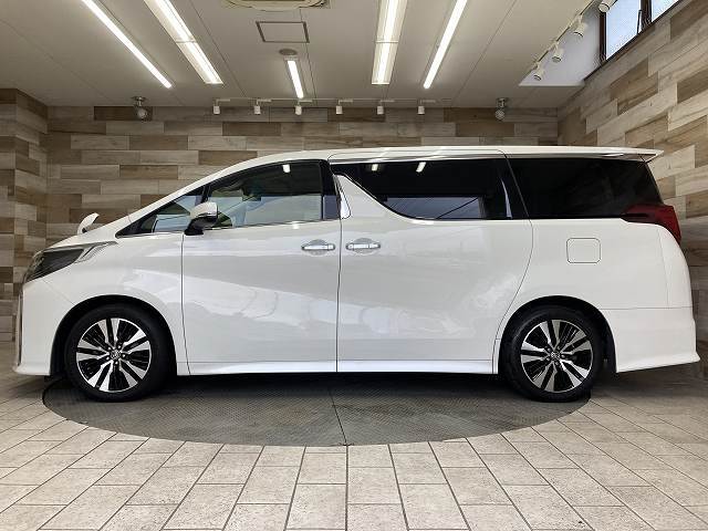 トヨタ アルファードの画像17
