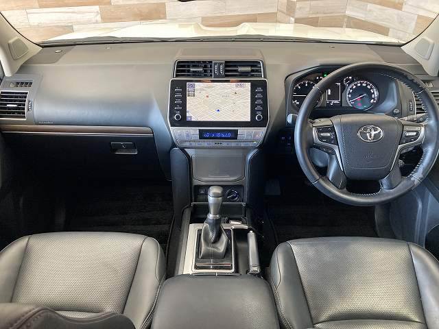 トヨタランドクルーザープラドTX Lパッケージ 純正ナビ/パノラミックビューモニター/AppleCarPlay/ルーフレール/19インチアルミ/レーダークルーズコントロール/ブラインドスポットモニター/シートヒーター&ベンチレーション/ETC 内装他