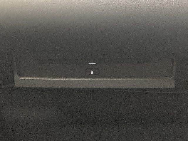トヨタ ヴォクシーハイブリッドの画像9