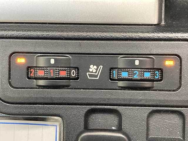 トヨタ ランドクルーザープラドの画像6