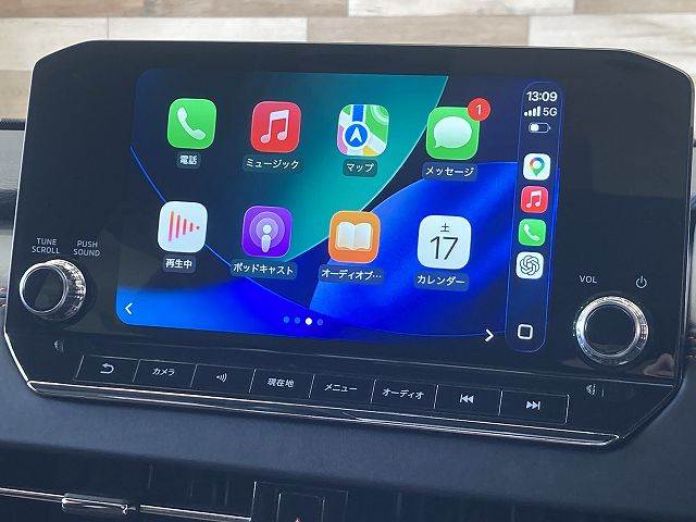 アウトランダーPHEVP パノラマルーフ/BOSEサウンド/全周囲カメラ/AppleCarPlay/電動リアゲート/前後席シートヒーター/ステアリングヒーター/シートメモリ/ブラインドスポットモニター/リフレッシュ機能 内装他