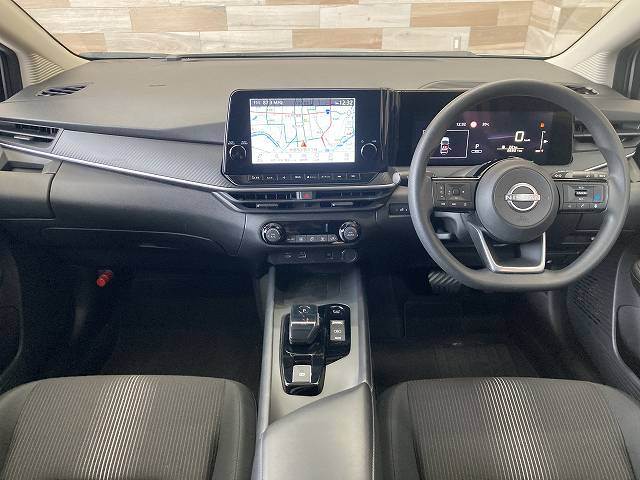日産ノートX 純正9型コネクトナビ/全周囲モニター/AppleCarPlay/プロパイロット/デジタルインナーミラー/ブラインドスポットモニター/ワイヤレス充電/インテリジェントキー/クリアランスソナー/ETC 内装他