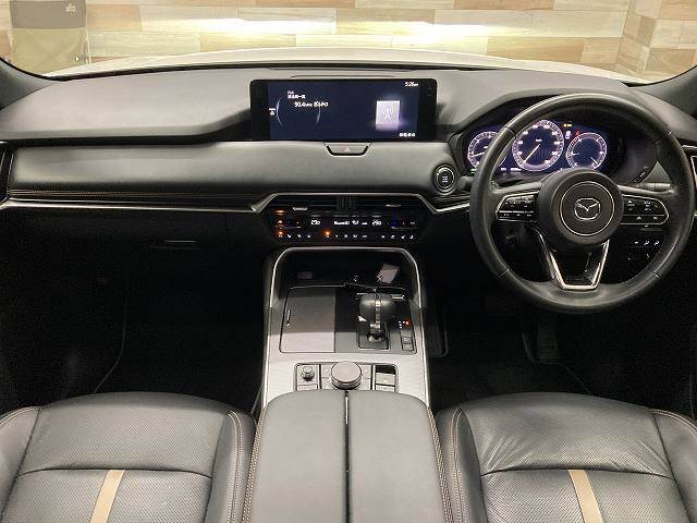 マツダCX-60ＸＤ－ハイブリッド　エクスクルーシブスポーツ　ＡｐｐｌｅＣａｒＰｌａｙ／全周囲モニター／ＢＯＳＥプレミアムサウンド／ブラインドスポットモニター／シートヒーターベンチレーション／ステアリングヒーター／ワイヤレス充電／電動リアゲート／ＡＣ１００Ｖ 内装他