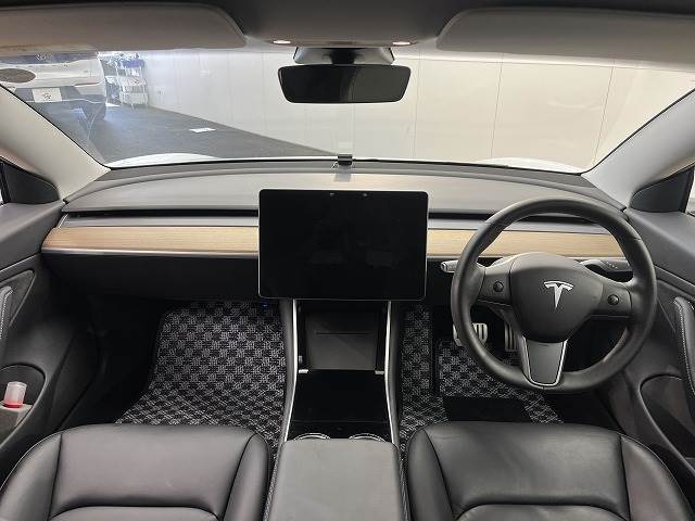 テスラ Model 3の画像2