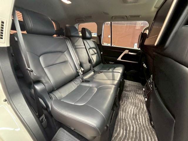 トヨタ ランドクルーザー200系の画像8