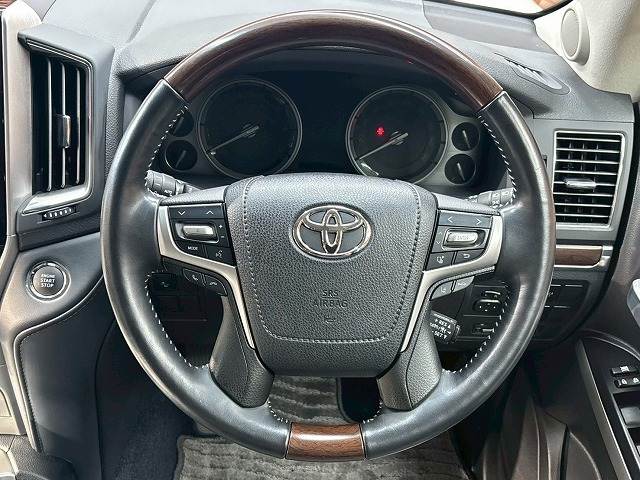 トヨタ ランドクルーザー200系の画像13