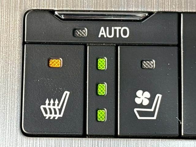 トヨタ ランドクルーザー200系の画像16