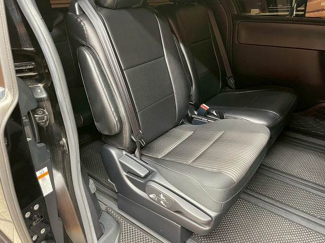 トヨタ ヴォクシーの画像8