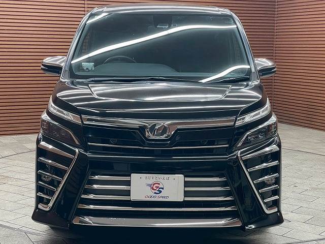 トヨタ ヴォクシーの画像17